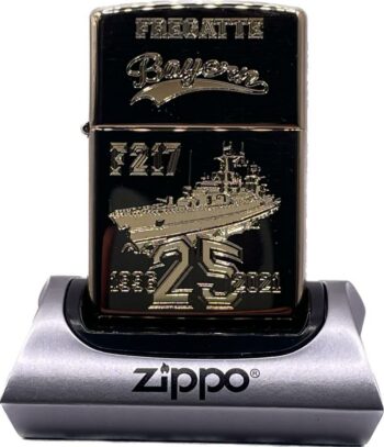 F217 Fregatte BAYERN - 25 JAHRE - limitiert – ZIPPO Sturmfeuerzeug m. Diamantgravur – German Navy
