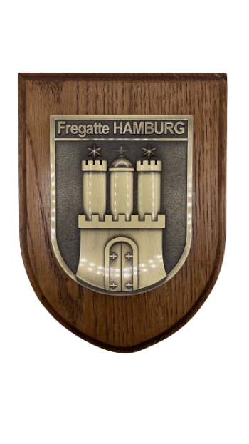 F220 Fregatte HAMBURG – Massives Wappen messingf. – German Navy