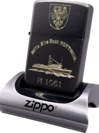 M1061 MiTaEins Boot Rottweil – ZIPPO Sturmfeuerzeug m. Diamantgravur – German Navy