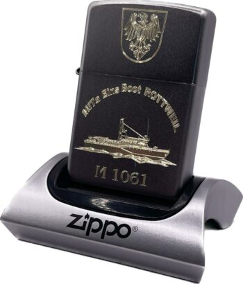 M1061 MiTaEins Boot Rottweil – ZIPPO Sturmfeuerzeug m. Diamantgravur – German Navy