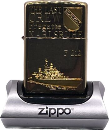F212 Fregatte KARLSRUHE - THE LAST CREW – ZIPPO Sturmfeuerzeug m. Diamantgravur – German Navy