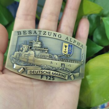 F125 Besatzung ALPHA - Gürtelschnalle massiv messingfarben m. Wappen