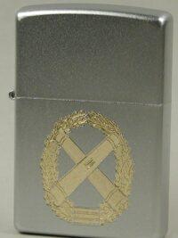 Barettabzeichen der Artillerietruppe – ZIPPO Sturmfeuerzeug m. Diamantgravur – German Army