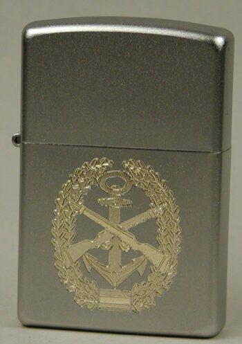 Barettabzeichen der Marinesicherungstruppe – ZIPPO Sturmfeuerzeug m. Diamantgravur – German Navy